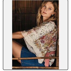 Anthropologie Tiny Begonia Floral Lace Trim Kimono Style Blouse 70s Vibe Size XS